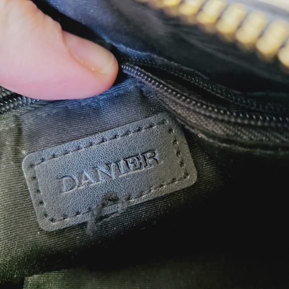 Danier Genuine Leather Python Black Wristlet - Picture 6 of 7